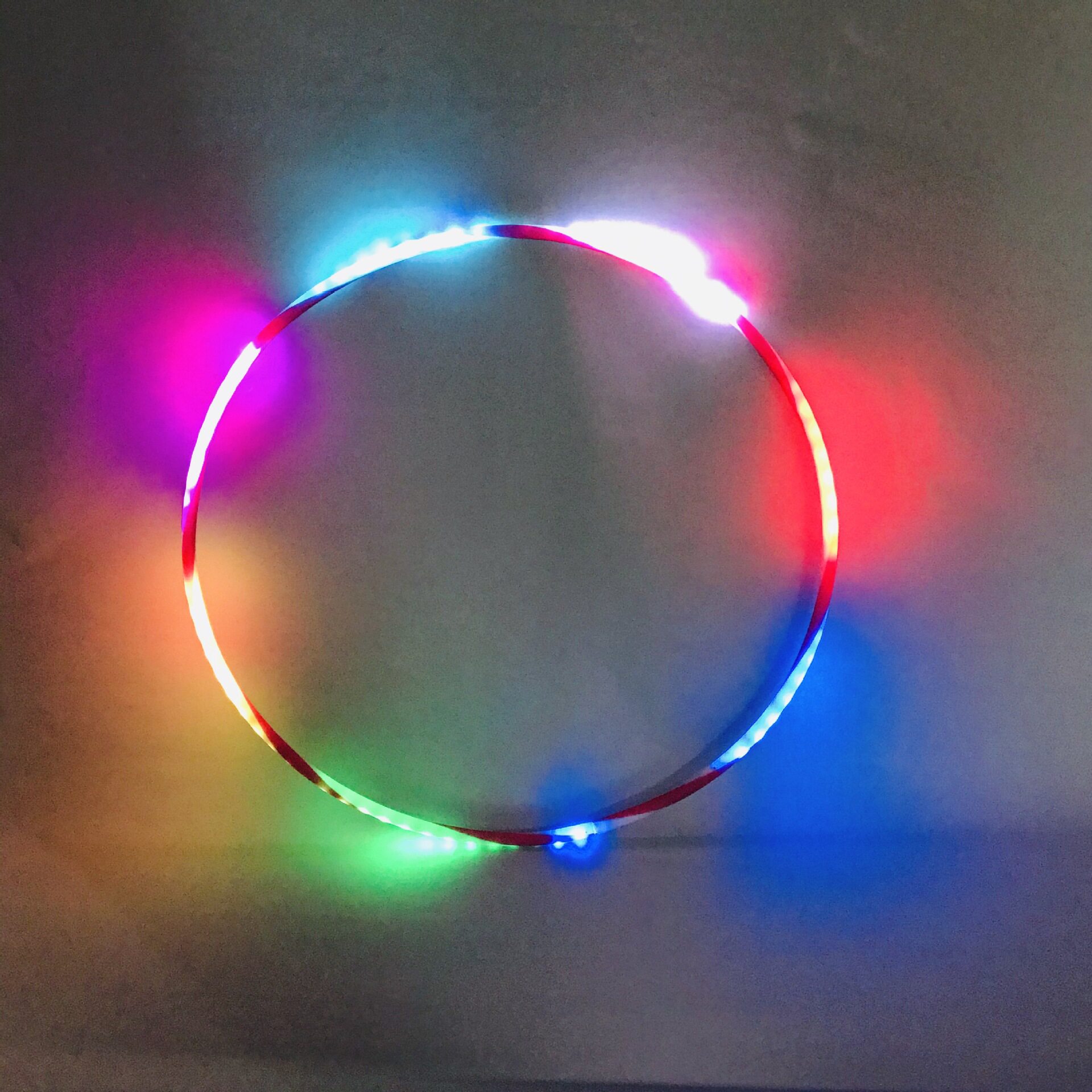 新款创意震动感应LED充电跑马灯呼啦圈智能七彩呼啦圈儿童玩具灯