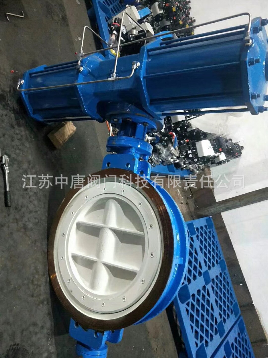 气动大口径对夹式硬密封蝶阀