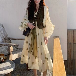 大码女装胖妹妹马甲宽松显瘦碎花法式连衣裙2023新款仙气减龄套装