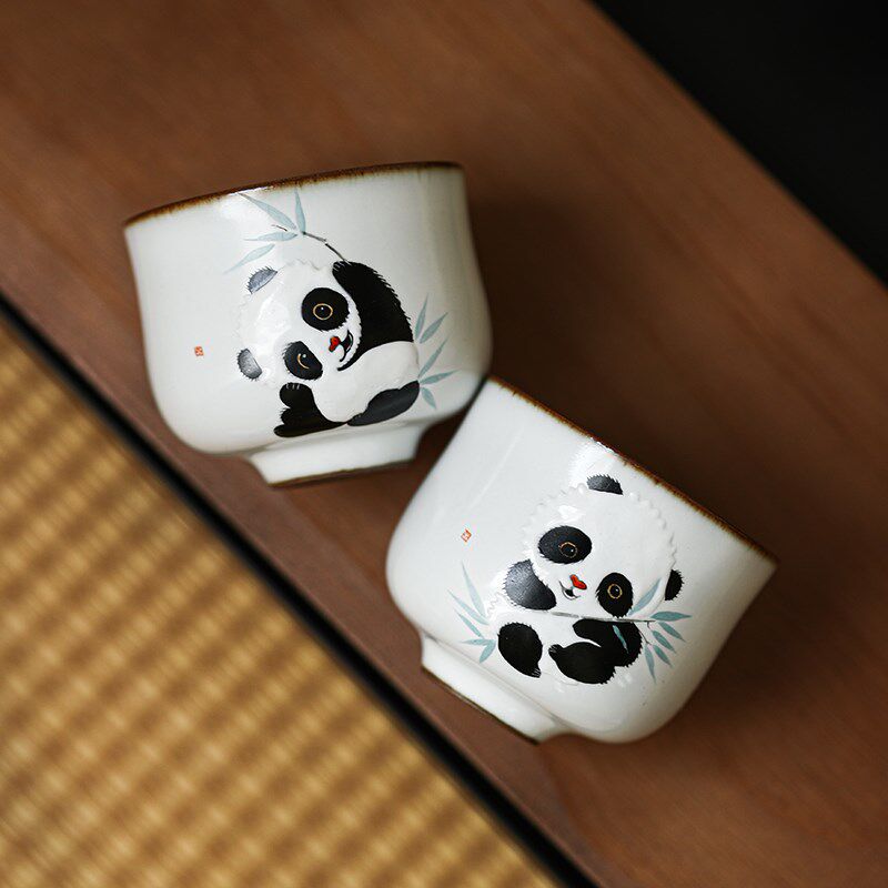 手绘可爱熊猫小茶杯功夫茶具月白汝窑开片可养小号主人品茗杯茶碗