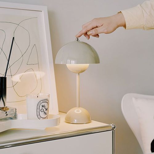 丹麦卧室床头无线充电便捷VP9花苞床头书房USB书桌阅读装饰台灯