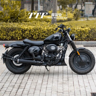 轻骑大韩GV300S改装配件加装下部导流罩无损安装黑武士风格发动机