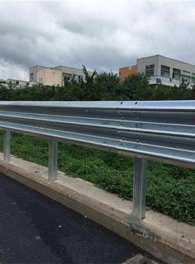 高速公路防撞栏双波喷喷波形护栏镀锌塑塑护栏Gr-A-4E板波形梁钢