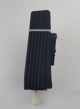 沃得针704k配拖拉机配件;发电子脚油门(全柴动机)三线ITP三头