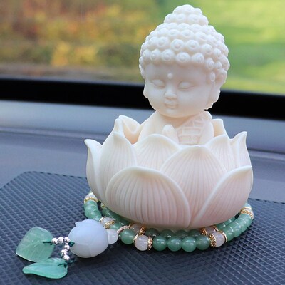 汽车中控台摆件小佛莲花国风2024新款高档车内装饰品车载平安大气