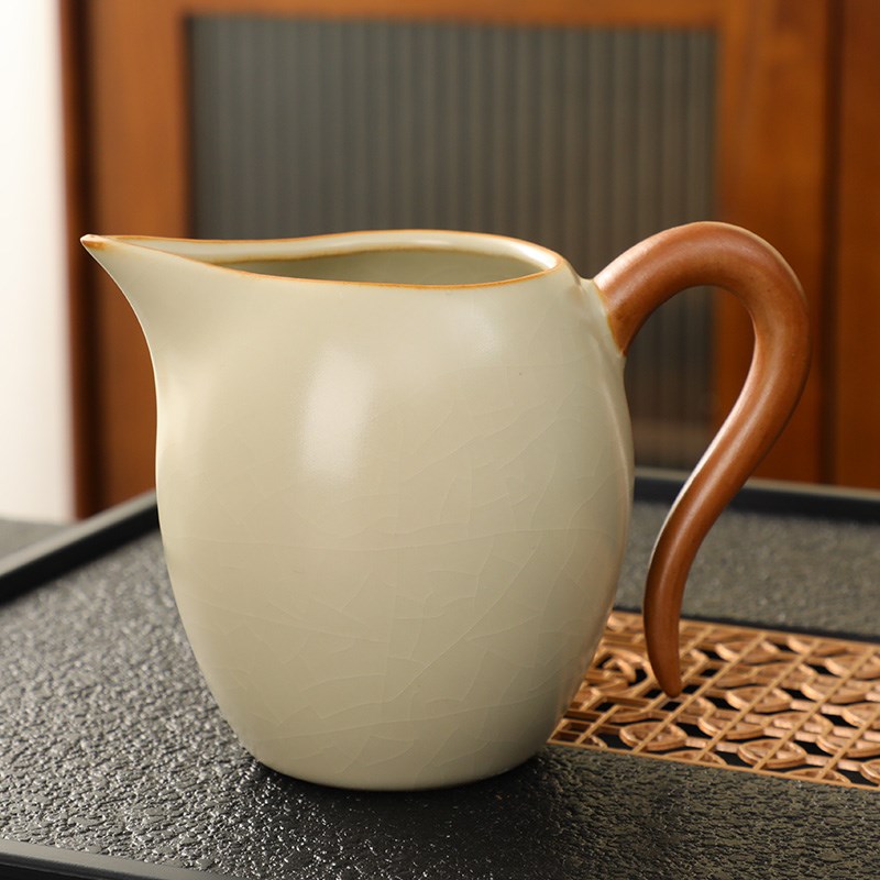 大号米黄汝窑公道杯开片汝瓷分茶器陶瓷匀杯冰裂茶海家用公杯茶具
