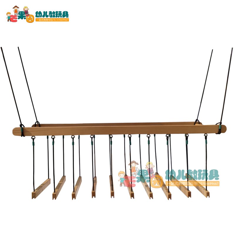 儿童感统康复前庭平衡训练教室内秋千晃动独木桥悬挂器材荡桥