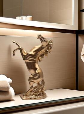 D2533轻奢树脂件寓意到成功家居客厅办公室酒柜摆设电视摆柜马书