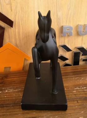 现代树4711847脂家摆玄件创意装饰品酒柜关马隔断柜软装饰品