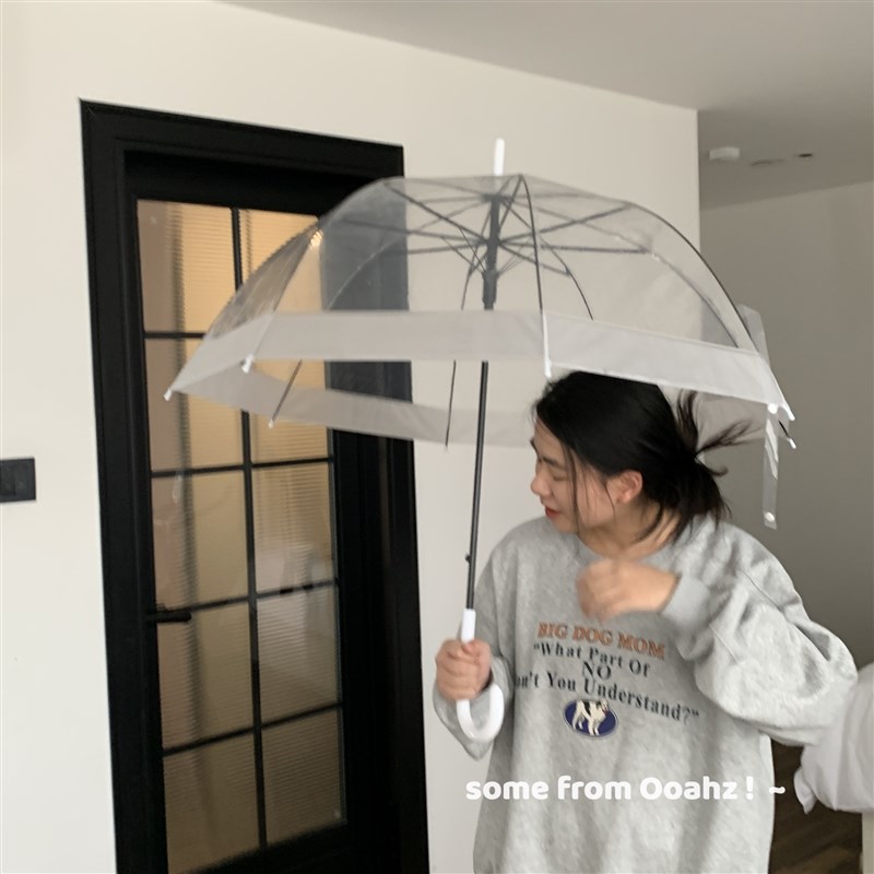 雨天拍照街边撑伞 氛围感黑白接边赫本风法式长柄雨伞