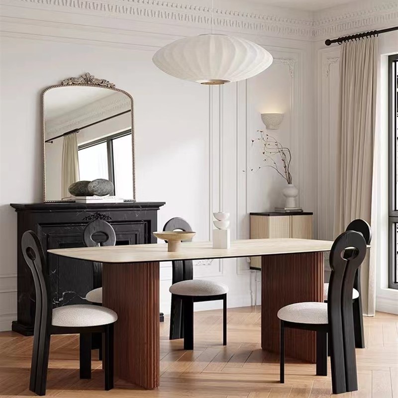 法式复古小户型餐桌椅洞石岩板饭厅家用长方形设计师餐桌