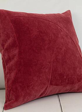 代简约样沙板间红色抱枕加厚现进口IIJ绒面弧形拼接靠枕发靠大垫