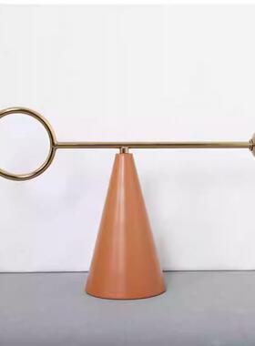 现蓝代约色几格金属平衡黄仪BHE摆件售楼处样简板房桌面书柜软装