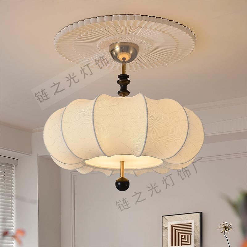 法式中古卧室布艺吊灯餐厅吧台南洋新款感半吊复古主卧吊线民宿灯
