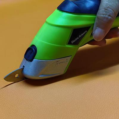 CS剪001绿色粉色橙170色电剪刀布料皮革裁缝电剪动4刀便携式充电