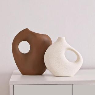 现代艺术高级众小件奶油风客厅电视柜轻奢开放感格TQI家居软装饰