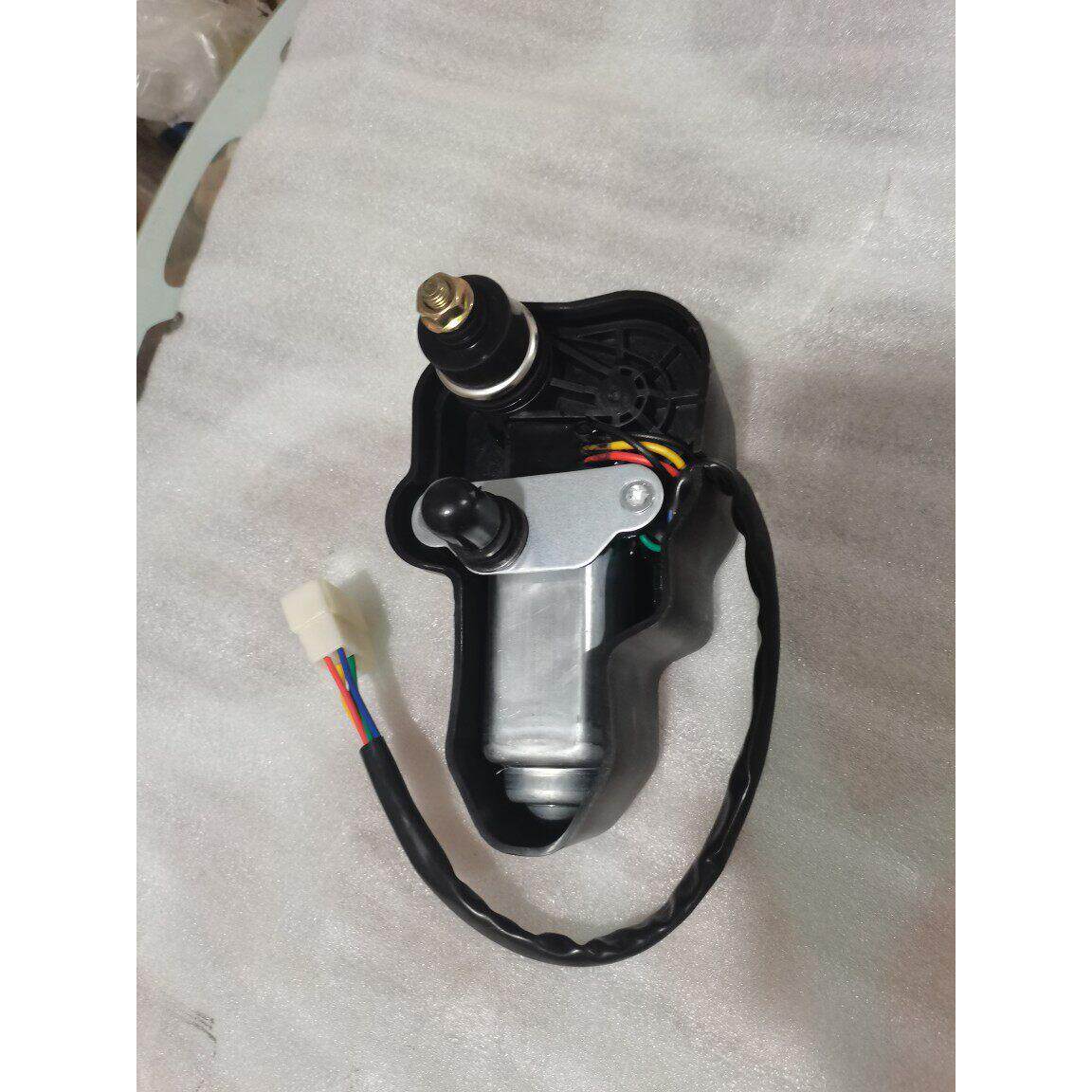 704雨刷电机：沃得拖拉机配件12V5线