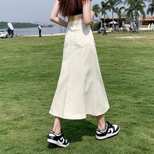 夏季牛仔半身裙女杏色高级感中长款a字包臀大码白色米色高腰半裙