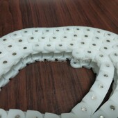 20板式 上下料机尼龙链条 12.7 白色龙骨链条 传动拖链 RS40P黑色