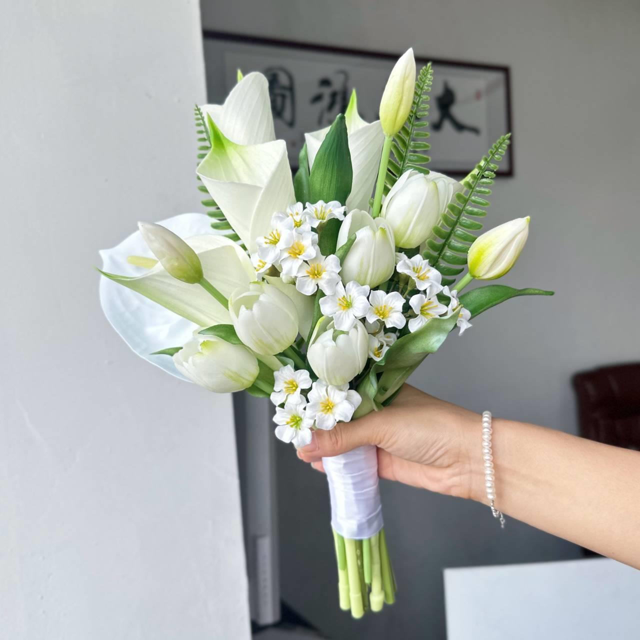 小苍兰花彷真花束领证手捧花森系登记拍照道具领证简约高级彷真花