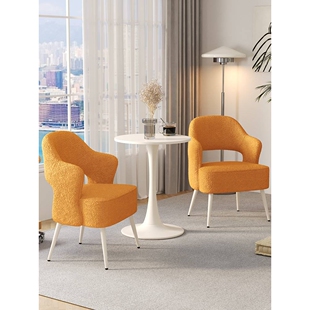 奶油白单人沙发椅子休闲桌椅套件卧室阳台酒店会客洽谈美甲书桌椅