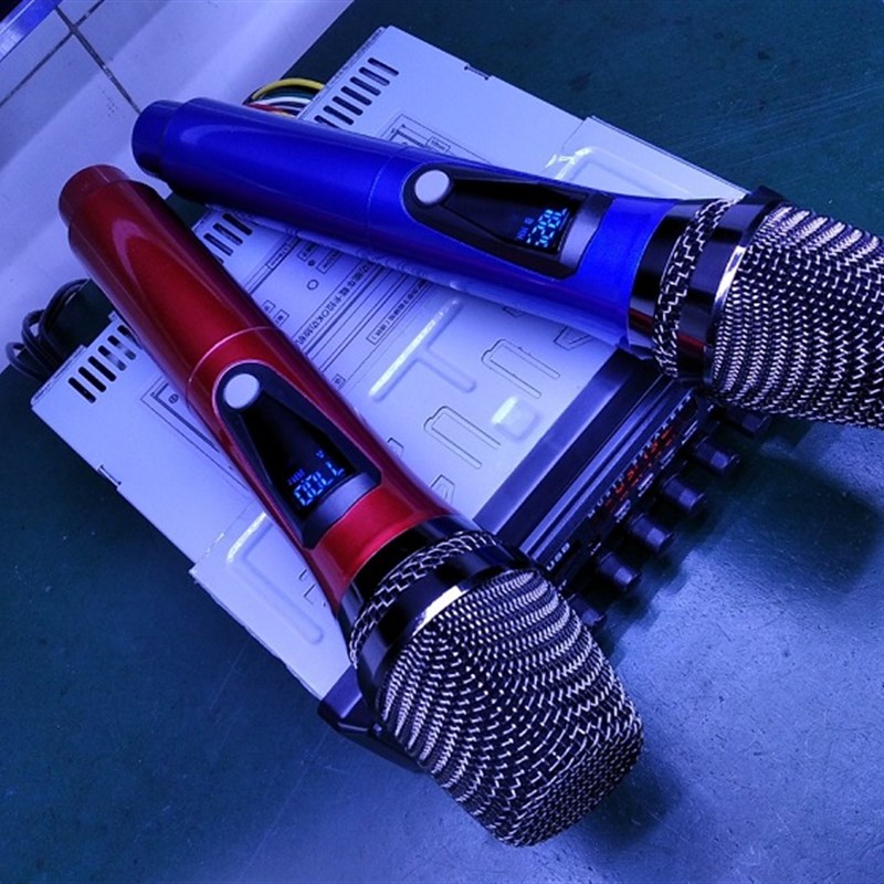 车载卡拉OK功放机 MP3  FM收音 无线话筒 客车功放机 -2V