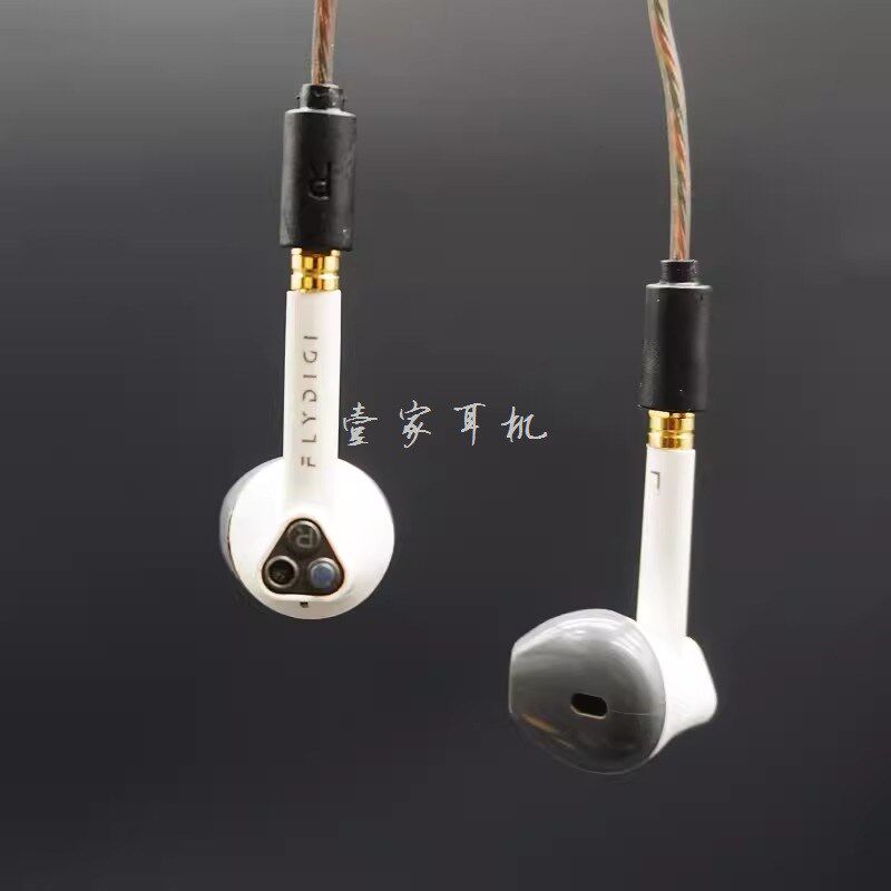 DIY高性价比半入耳mmcx插拔设计高端发烧耳塞 可换线升级声音出众