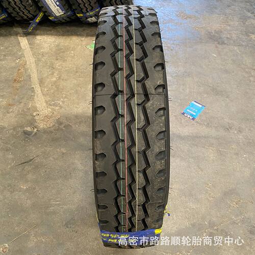 三角子午线钢丝载重胎825R20 900R20 1200R20 TR668三线纹送内胎