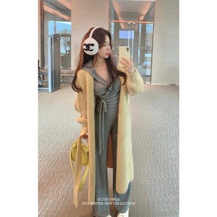 宽松直筒阔腿裤 CCZEE V领绑带连帽显瘦上衣 30羊毛套装 周末恋人