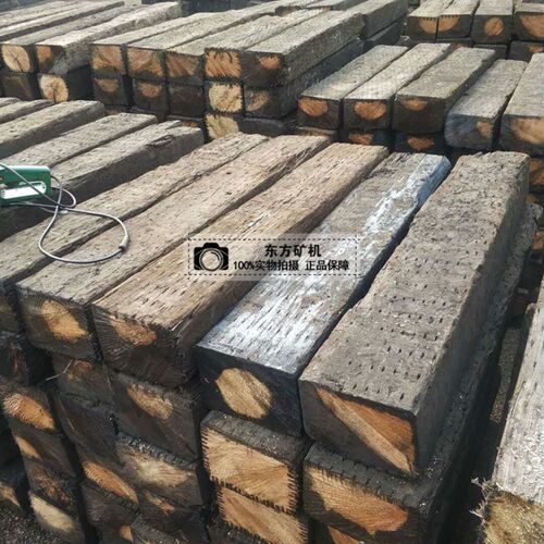 合肥防腐旧枕木 铁路矿用油浸木头枕轨道路枕 旧松木 吊车支腿垫