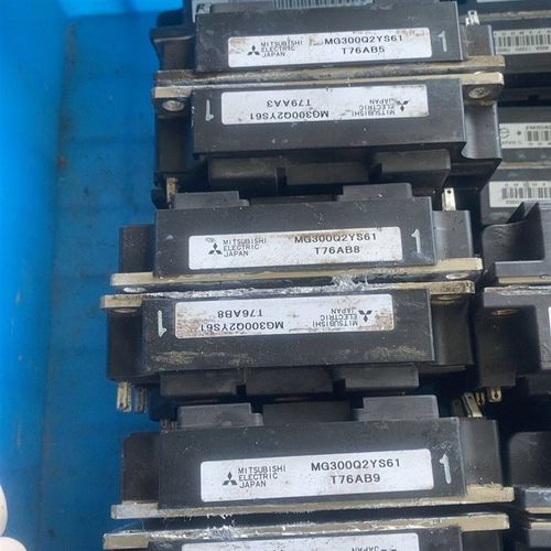 模块。MG300Q2YS61。实物拍摄品相如图 功能包到