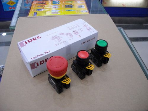 YW1B-M1E11Y和泉按钮开关YW1B-M1E11G YW1B-M1E11B YW1B-M1E11R