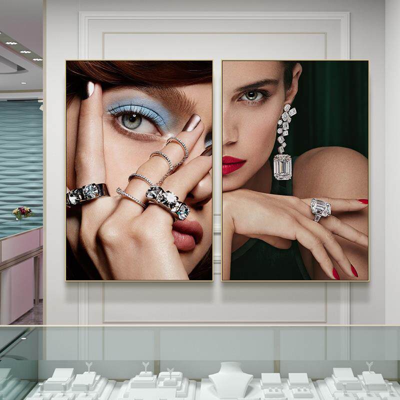 珠宝店广告装饰画首饰银饰翡翠欧美模特展示摄影图挂画展柜背景墙