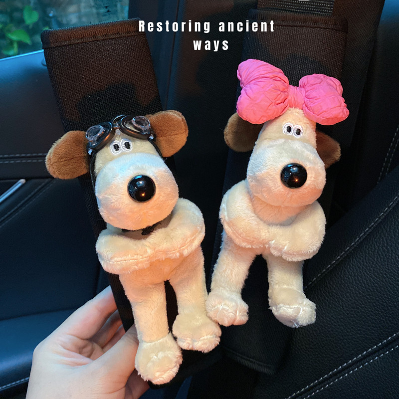 车载小摆件可爱卡通女士汽车屏幕装饰公仔摆件掌门狗车内怀挡饰品