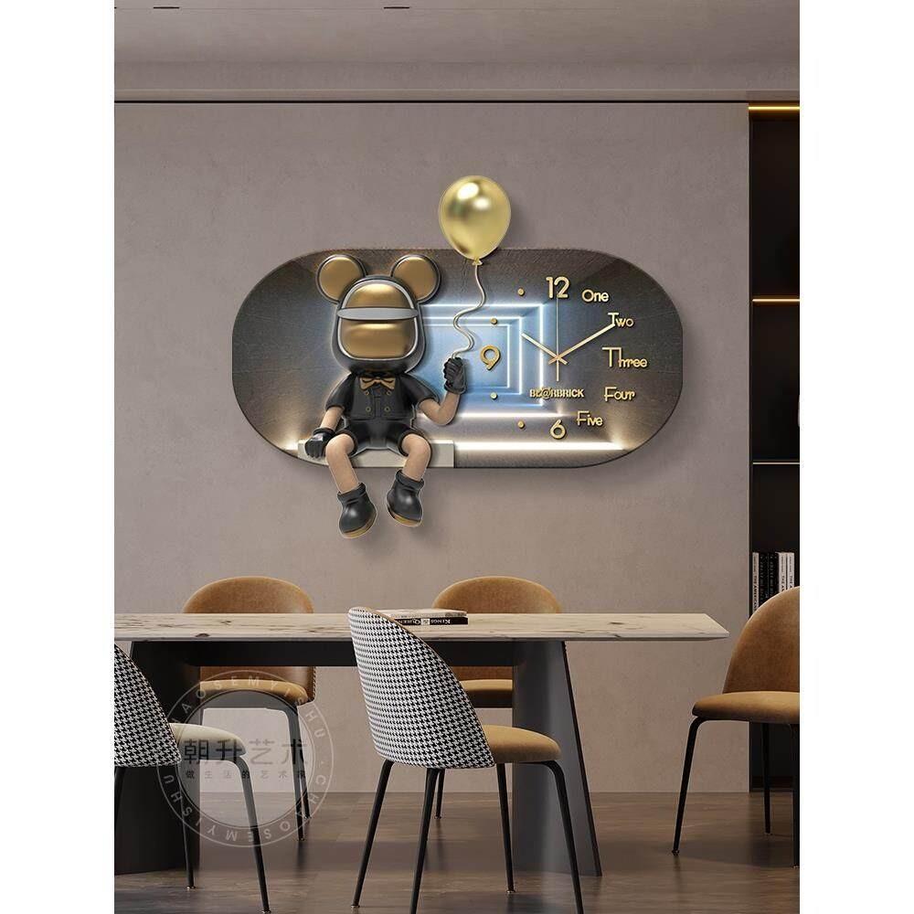 网红暴力熊餐厅装饰画表挂墙挂画轻奢客厅创意钟表壁灯画挂钟壁画