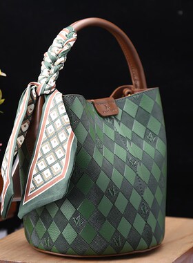 水桶包女2025新款正品时尚白色手提包菜篮子真皮子母单肩斜挎小包