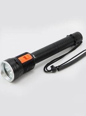 照新QMT款2v强光潜水手电筒防1水户外3XHP70大功率专业潜水明手电