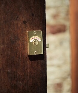 工业风卫生间门锁门标识 有人无人火车洗手间 指示锁