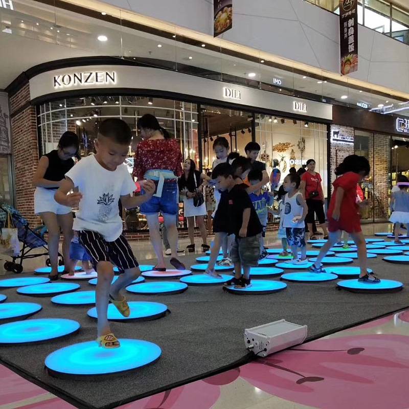 LED感应地砖灯圆形音乐七彩地埋灯发光地板户外互动防水脚踩灯具