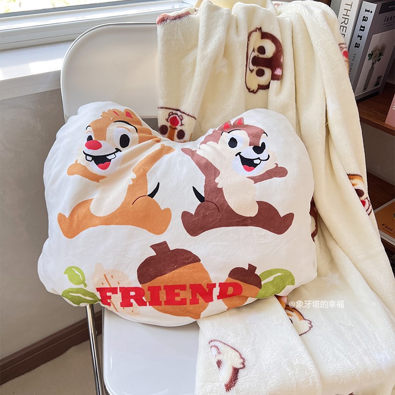 日系可爱卡通花栗鼠弹力绒抱枕空调毯二合一办公宿舍午睡毯车载毯