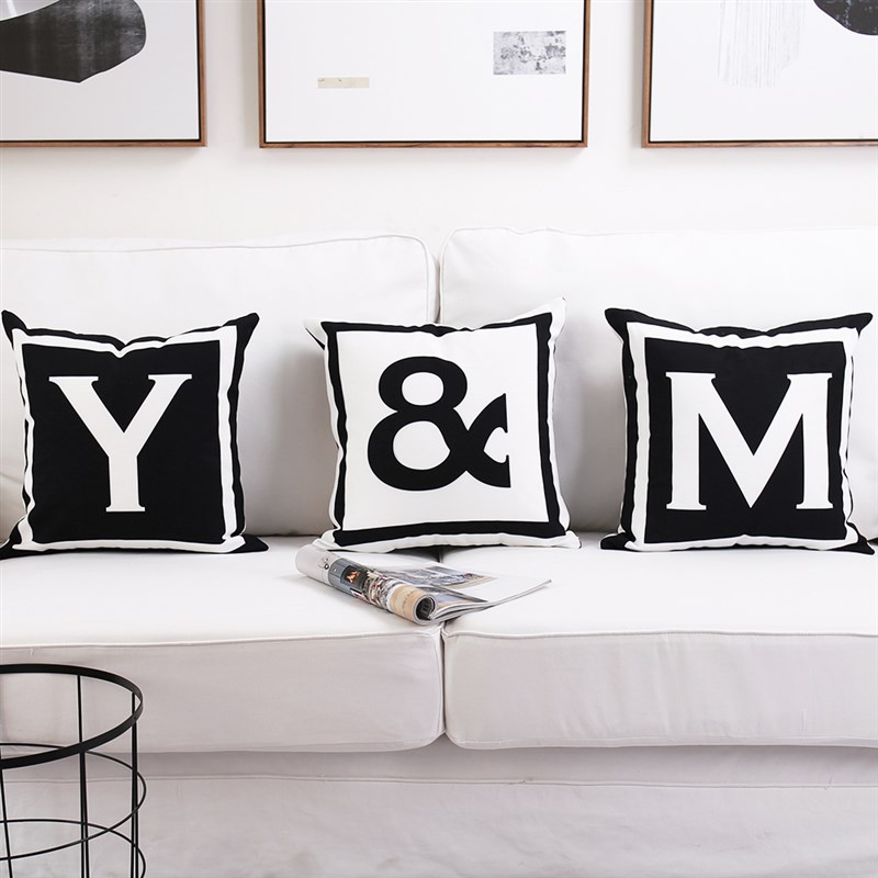 简约英文字母抱枕面黑白沙发靠垫可拆洗创意love车载正方形靠枕