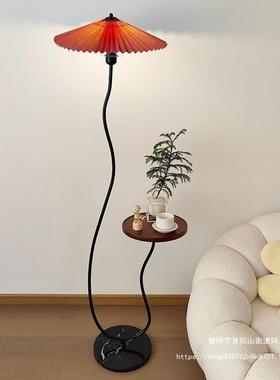 红法式复古网褶落YHA地灯百置物奶油风客厅沙发旁台灯氛日式摆件