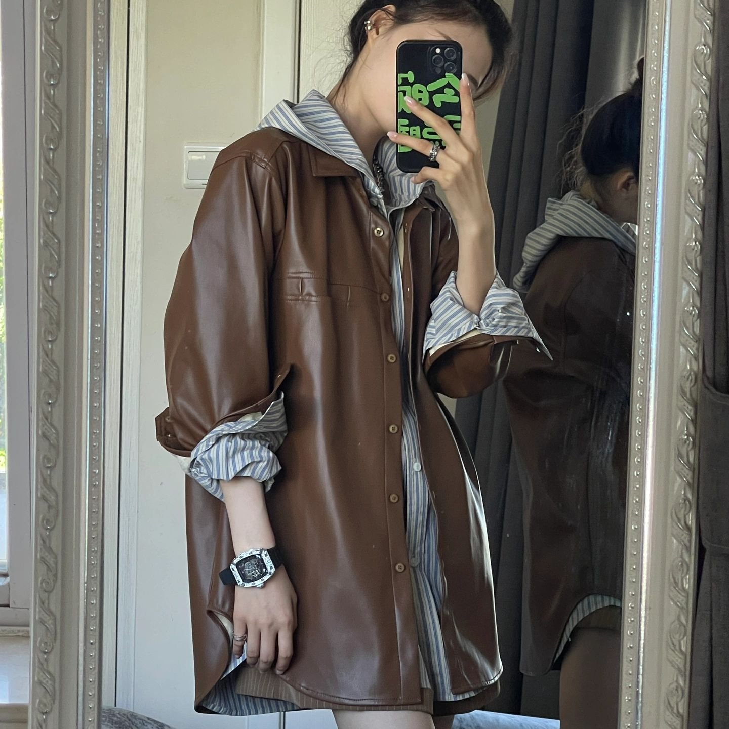 美式复古棕色皮衣短外套女装春秋季2024新款设计感连帽条纹衬衫女