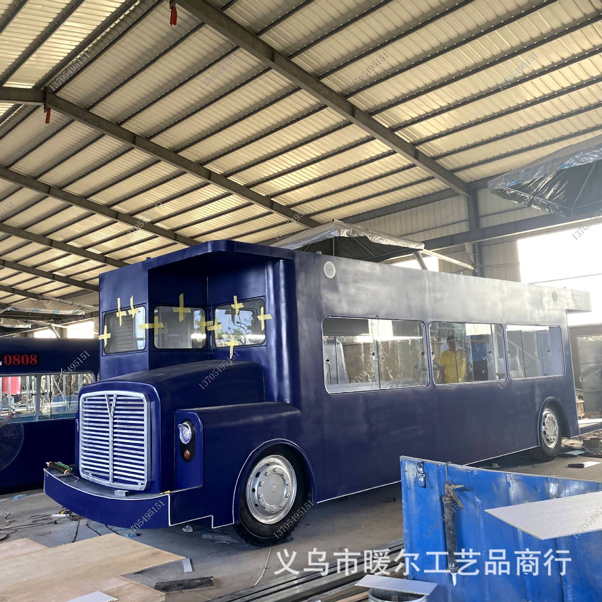 移动景区售卖餐车铁皮汽车模型厂展示商场景区售卖车营地农场巴士