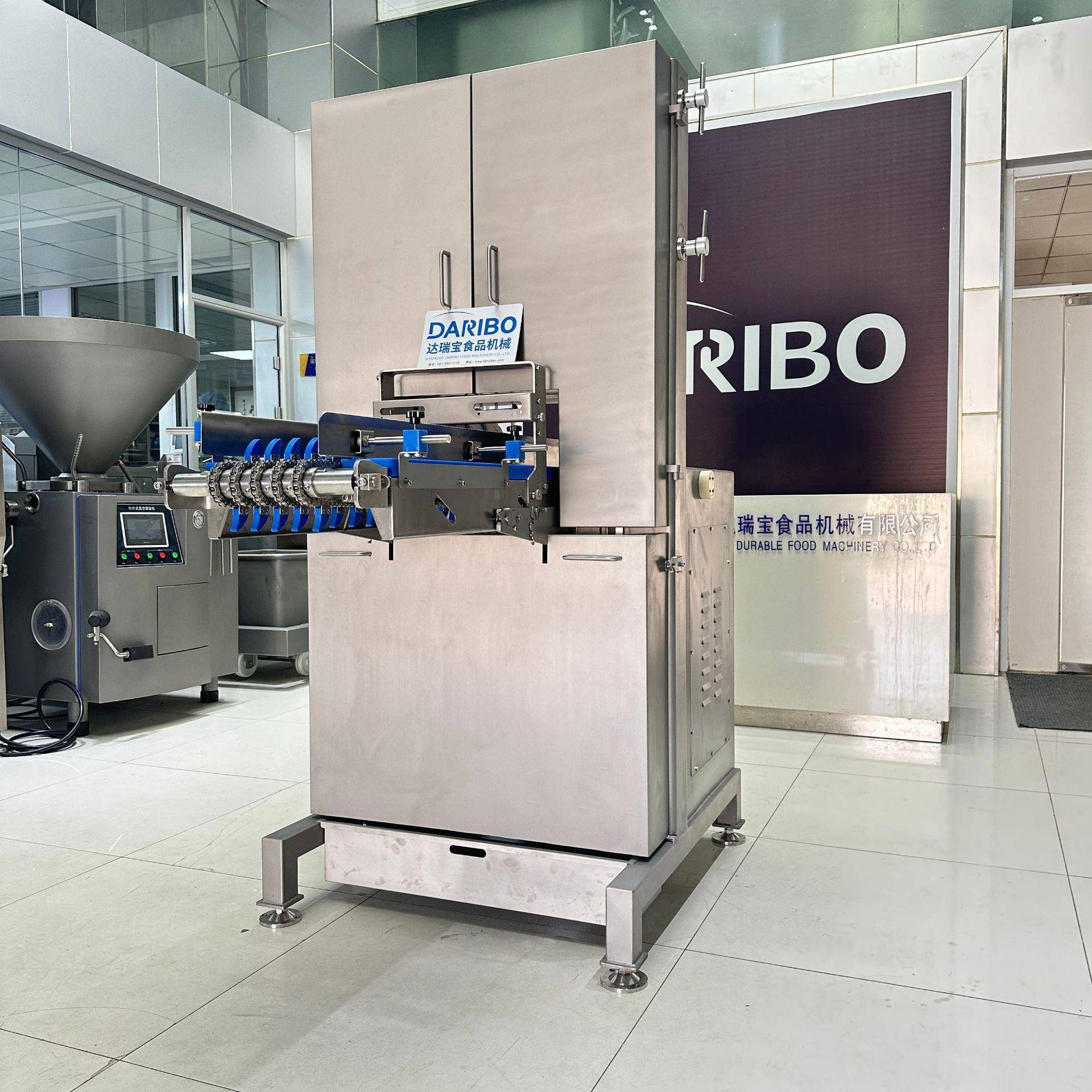 W五段锯骨冻机多段锯骨分条机冻肉鱼罗鱼黑鱼LIA切半非机连续放料