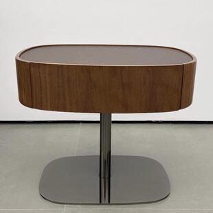 意式头极简胡桃木床柜实木鞍皮现代床边柜计师款设79602中古马风