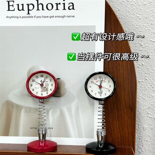家人们,挖到宝了!这款 2150 弹簧闹钟,简直是桌面颜值担当!