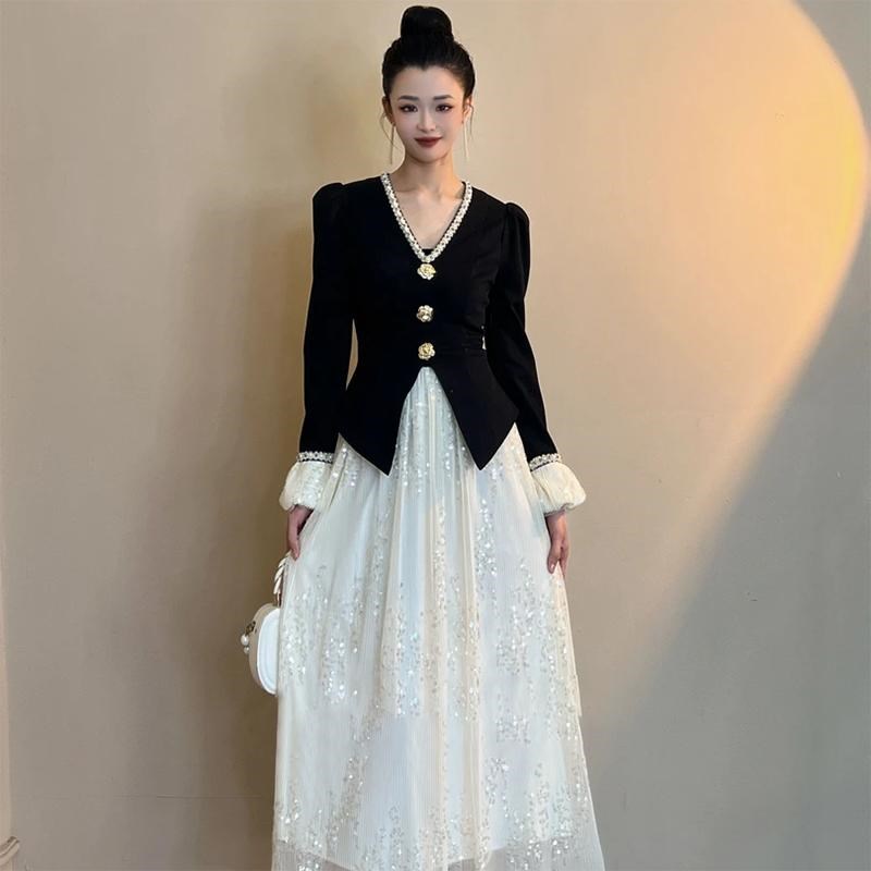 有里布2025新款大裙摆拼接时尚收腰高档气质时尚连衣裙D0310