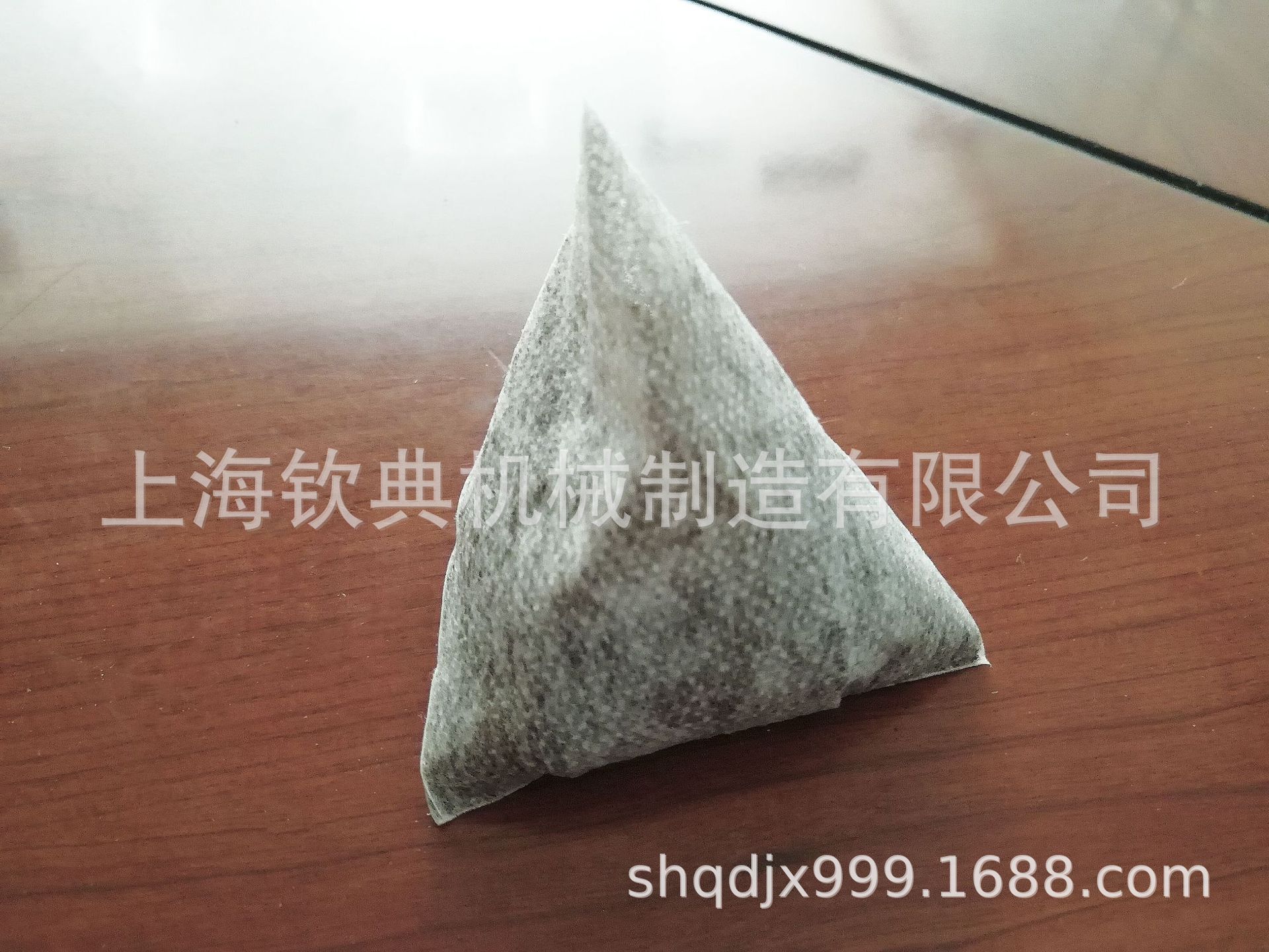 带线带标三角包荷叶代用茶包装机 电子秤三角包咖啡冲剂包装机