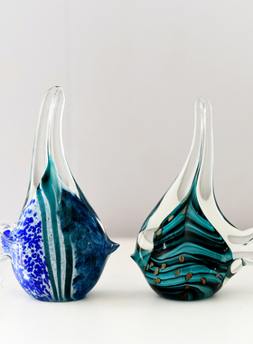 纯手工彩色玻璃小鱼装饰品客厅儿童房书房样板间公司送礼招财摆件